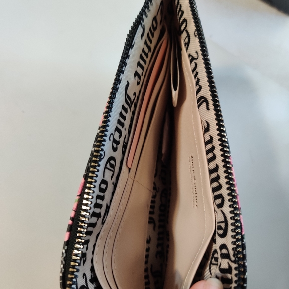 Juicy Couture Large Wristlet Logo Roses - Picture 7 of 11